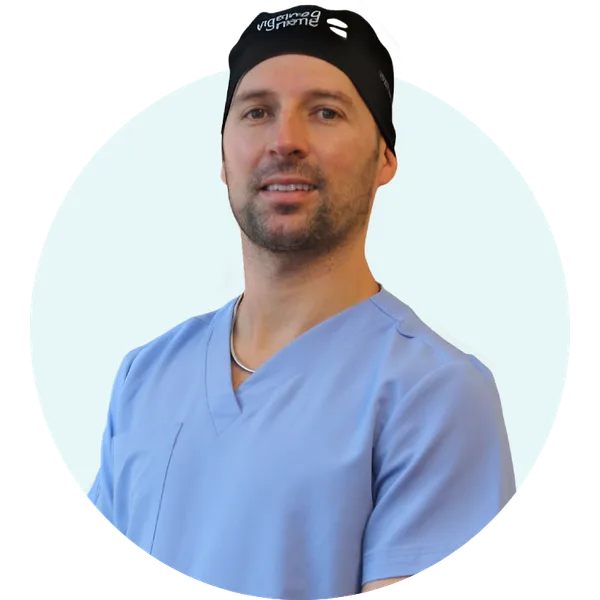 Dr. Cristian Otero, especialista en Odontología Estética en Clínica ProDental Concepción